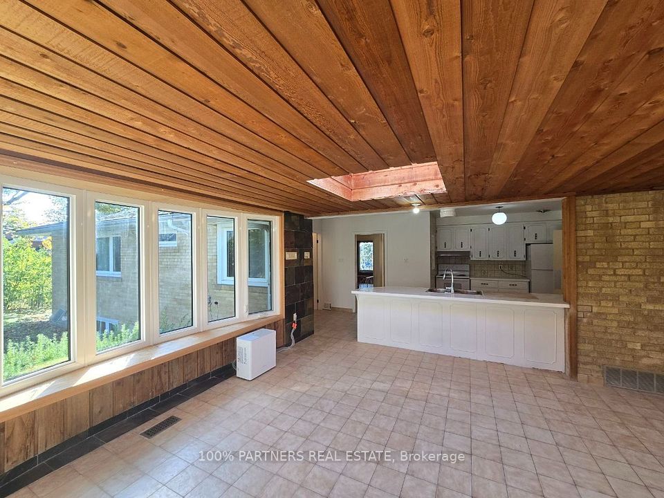 77 Riverside Boulevard Main, Vaughan, ON L4J 1J1 9
