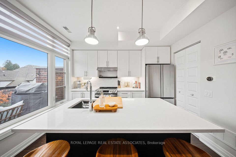 8171 Kipling Avenue 8, Vaughan, ON L4L 0G4 10