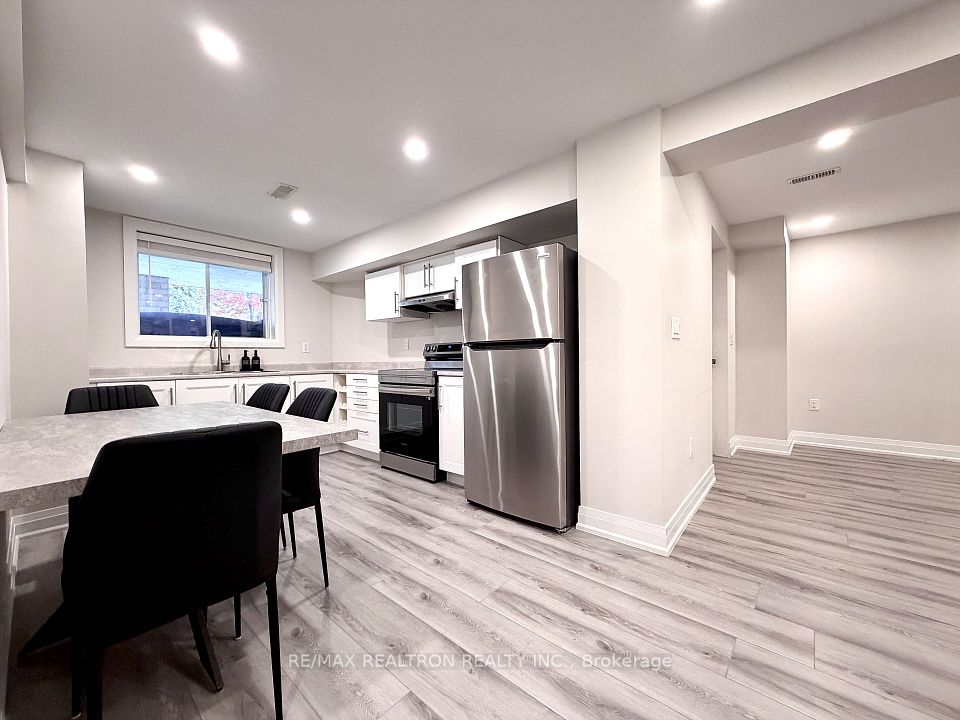 83 Lanterna Crescent, Vaughan, ON L4H 1B9 5