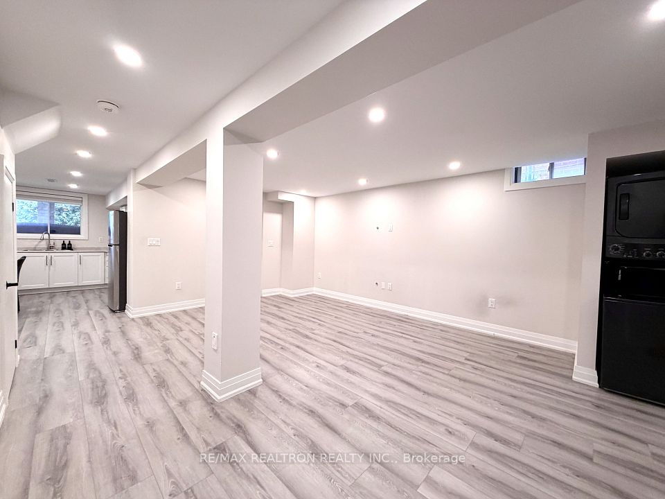 83 Lanterna Crescent, Vaughan, ON L4H 1B9 2