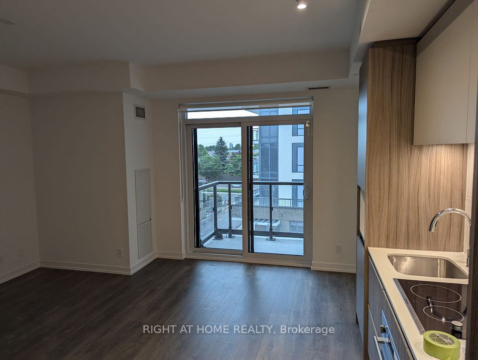 8 Beverley Glen Blvd Boulevard C305, Vaughan, ON L4J 8N8 4