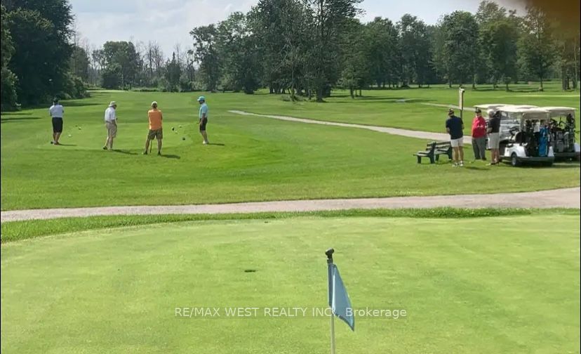 424 Penetanguishene Road, Springwater, ON L4K 4Y8