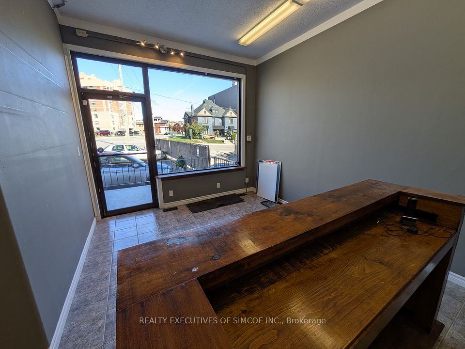 94 Bayfield Street, Barrie, ON L4M 3A8