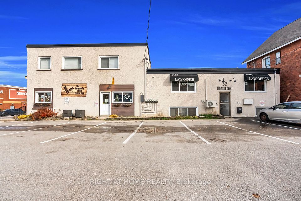 32 Matchedash Street N, Orillia, ON L3V 4T5