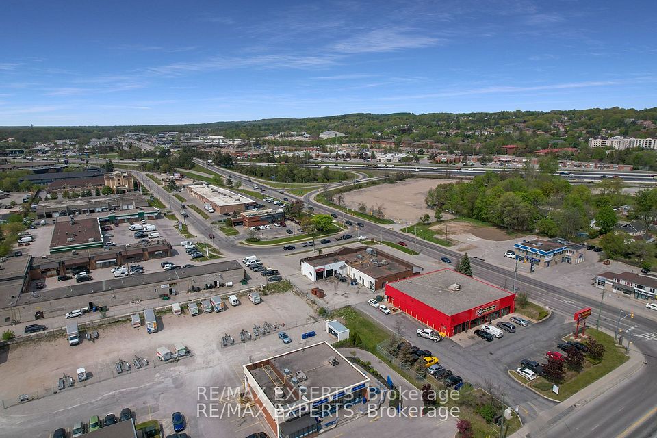 11 Hart Drive 10, Barrie, ON L4N 5M3