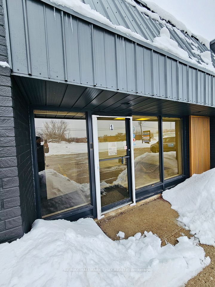 9 Ontario Street 1, Orillia, ON L3V 6H1