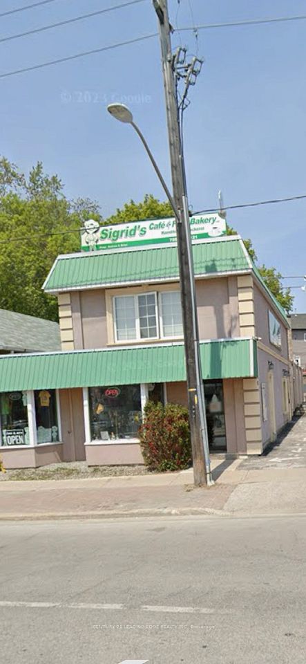 10 Ross Street, Barrie, ON L4N 1E7