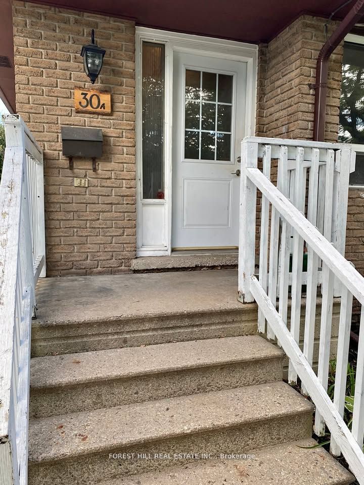 Semi-Detached  at 30 Bernick Drive, Barrie, ON L4M 5J5, Barrie