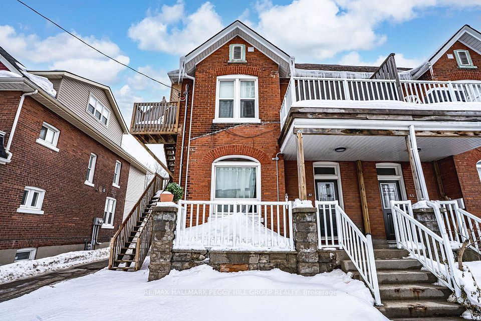 Semi-Detached  at 42 Toronto Street 5, Barrie, ON L4N 1T9, Barrie