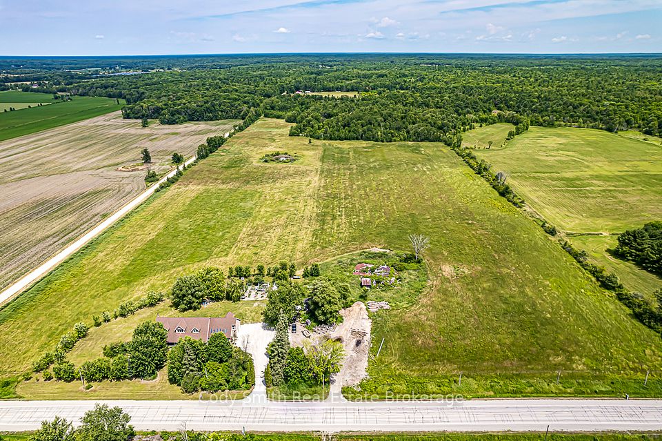 2059 Upper Big Chute Road, Severn, ON L0K 1E0 at 2059 Upper Big Chute Road, Severn, ON L0K 1E0, Severn, ON, L0K 1E0