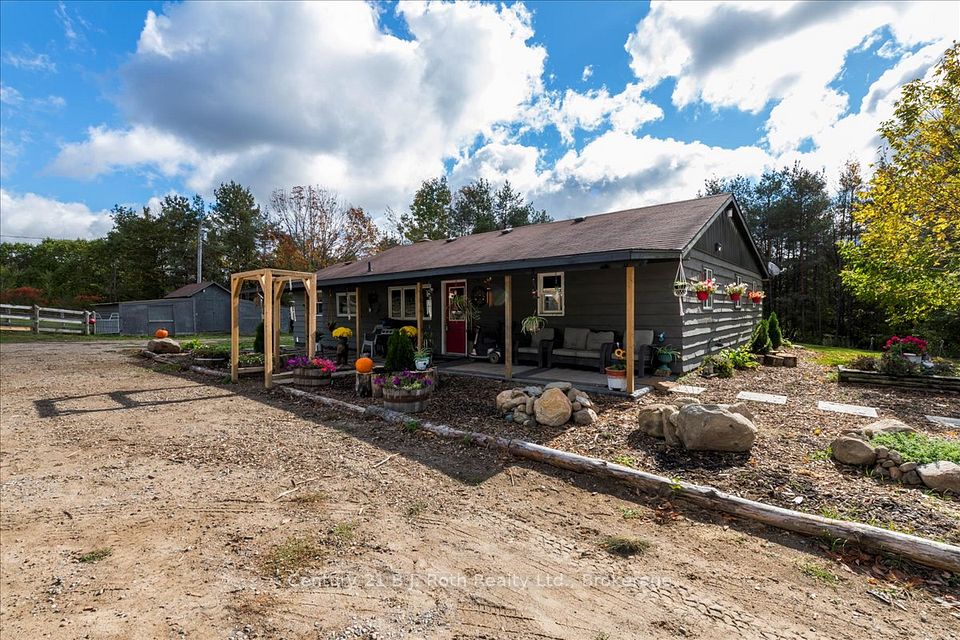 2286 Flos 10 Road, Springwater, ON L0L 1P0 at 2286 Flos 10 Road, Springwater, ON L0L 1P0, Springwater, ON, L0L 1P0