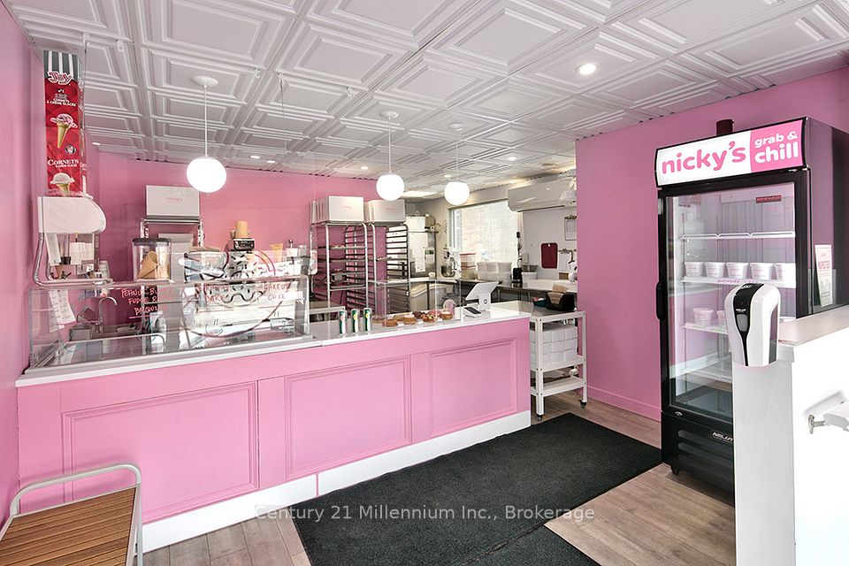 10 Third Street, Collingwood, ON L9Y 1K3