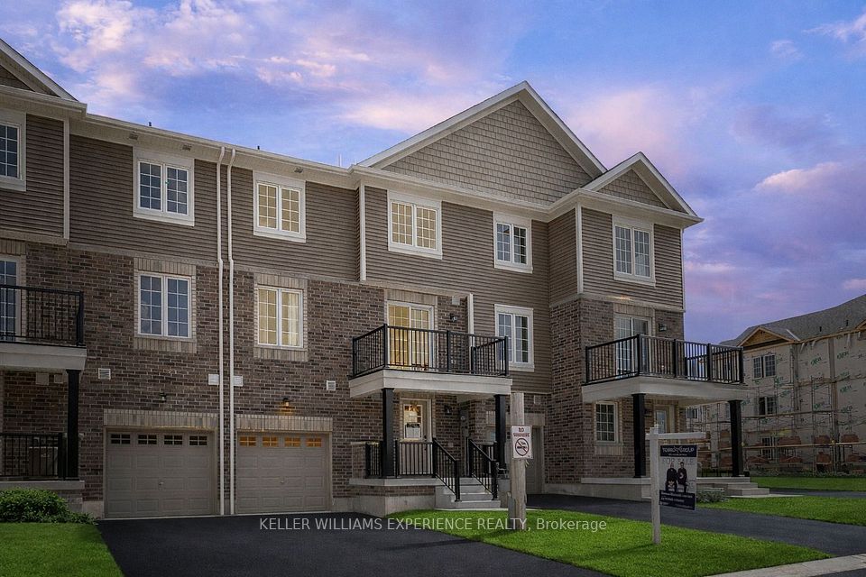 Att/Row/Townhouse at 42 Hay Lane, Barrie, ON L9J 0T8, Barrie