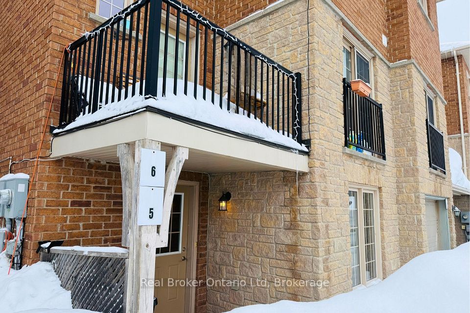 Att/Row/Townhouse at 175 Stanley Street Main Floor of Unit 5, Barrie, ON L4M 0G2, Barrie