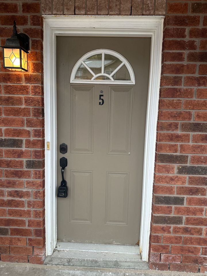 Condo Apartment at 85 Goodwin Drive 5, Barrie, ON L4N 6K4, Barrie