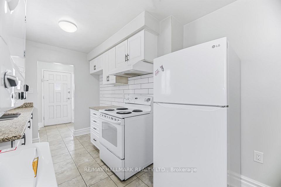 Semi-Detached  at 88 B Bernick Drive, Barrie, ON L4M 2V6, Barrie