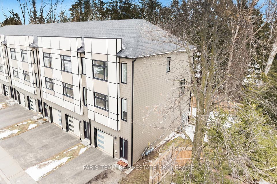 Att/Row/Townhouse at 540 Essa Road 52, Barrie, ON L4N 9E5, Barrie