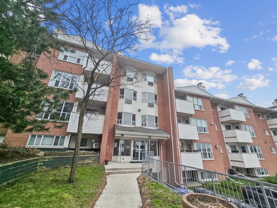 Condo Apartment at 120 Bell Farm Road N 204, Barrie, ON L4M 6J2, Barrie