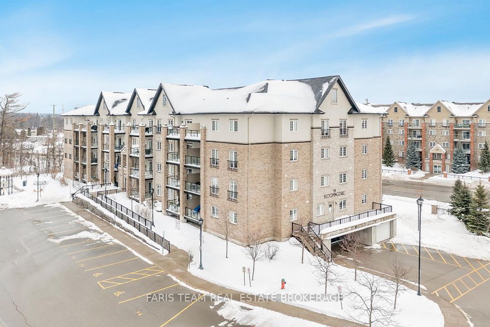 Condo Apartment at 40 Ferndale Drive S 210, Barrie, ON L4N 2L3, Barrie