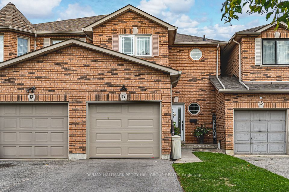 Att/Row/Townhouse at 17 Bruce Crescent, Barrie, ON L4N 8T8, Barrie