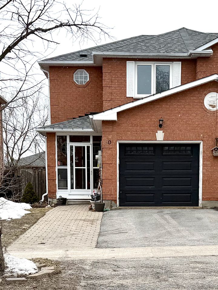 Att/Row/Townhouse at 90 Bruce Crescent, Barrie, ON L4N 8P4, Barrie