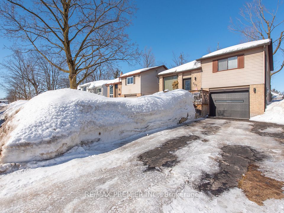 Detached at 203 Burns Circle, Barrie, ON L4N 6A5, Barrie