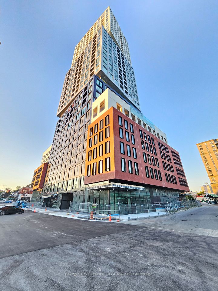 Common Element Condo at 39 Mary Street 2605, Barrie, ON L4N 1S9, Barrie