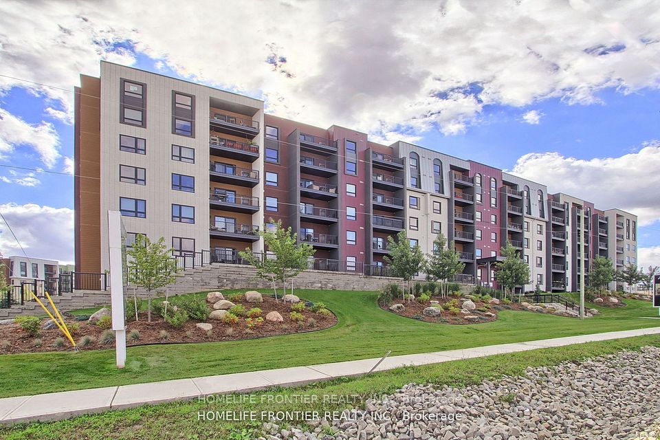 Condo Apartment at 4 Spice Way 318, Barrie, ON L9J 0M2, Barrie