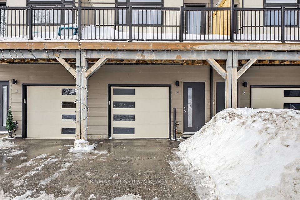 Att/Row/Townhouse at 540 Essa Road 2, Barrie, ON L9J 0H2, Barrie