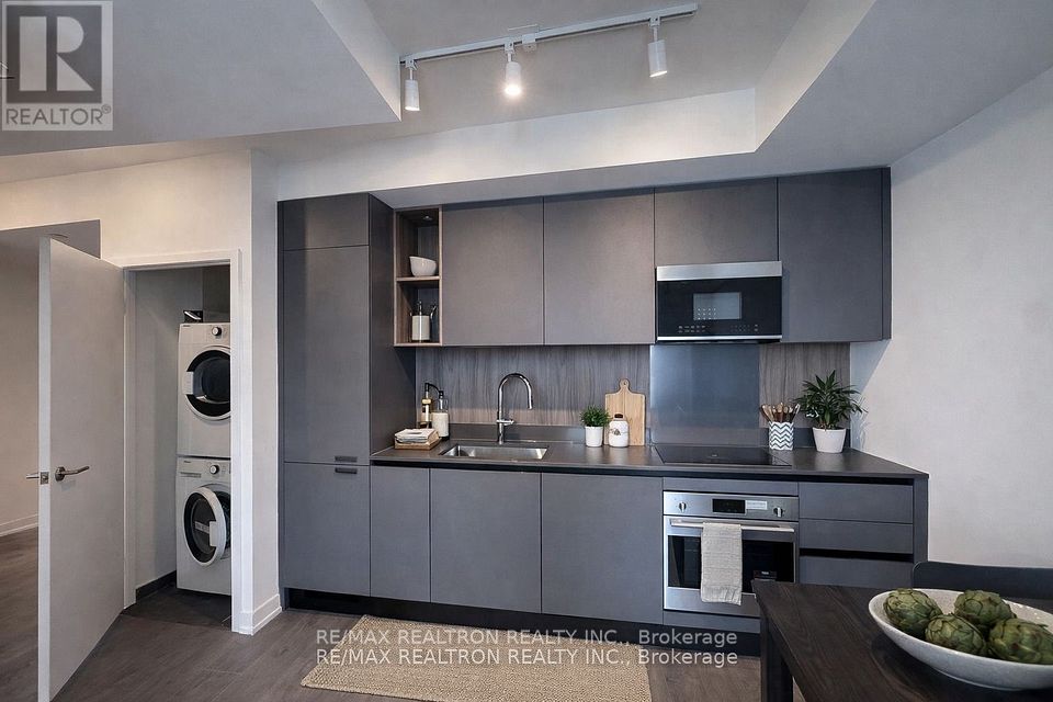 39 Mary Street 2506, Barrie, ON L4N 1S9