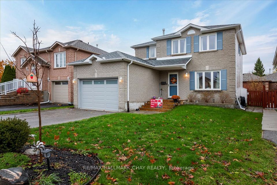 Detached at 11 Garibaldi Drive, Barrie, ON L4N 8C3, Barrie
