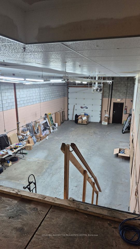 25 Saunders Road 9, Barrie, ON L4N 9A7