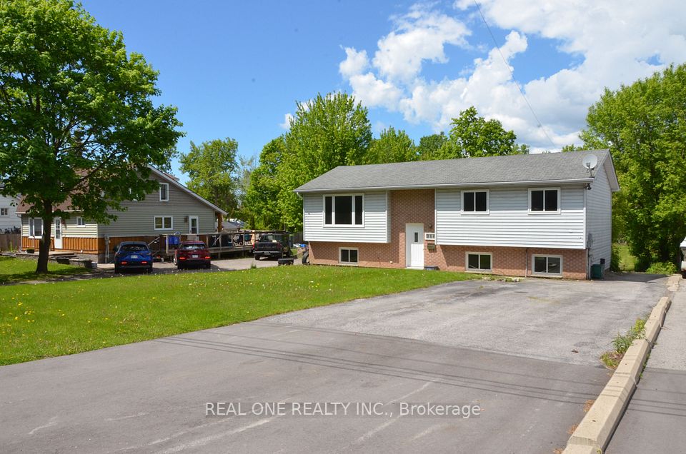 216 Foster Drive, Barrie, ON L4N 3X8 at 216 Foster Drive, Barrie, ON L4N 3X8, Barrie, ON, L4N 3X8