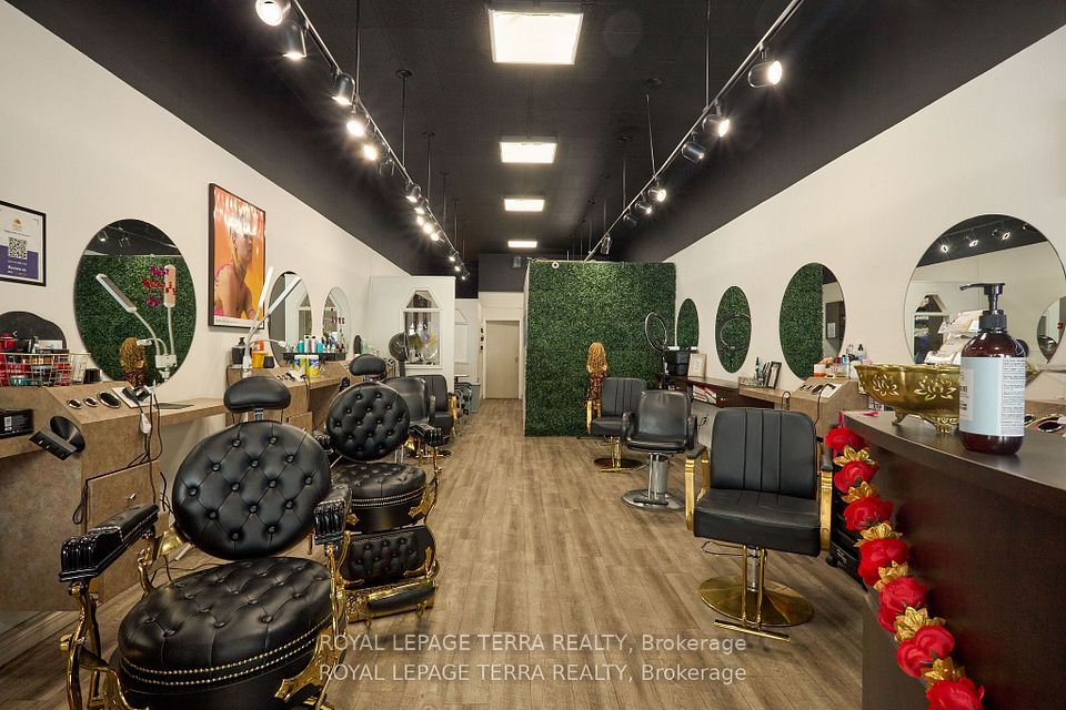 315 Blake Street, Barrie, ON L4M 1K7