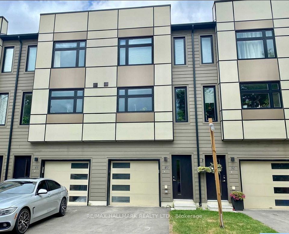 Att/Row/Townhouse at 540 Essa Road 49, Barrie, ON L9J 0H2, Barrie