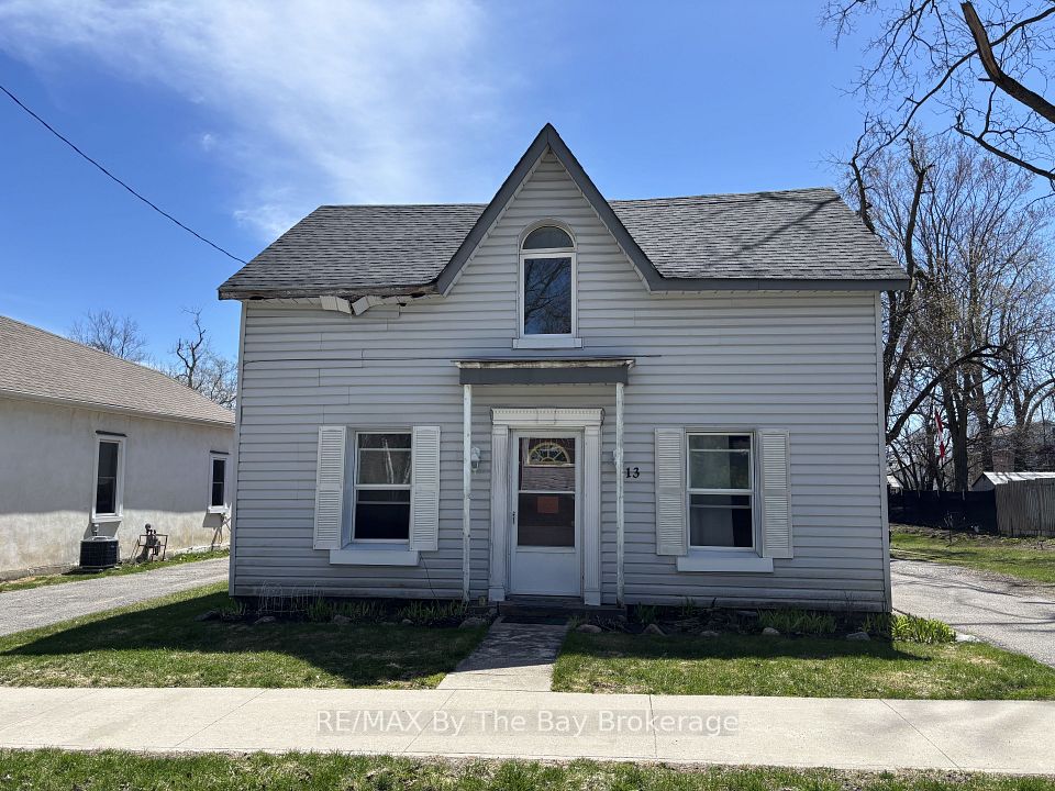 13 HENRY Street, Barrie, ON L4N 1C5