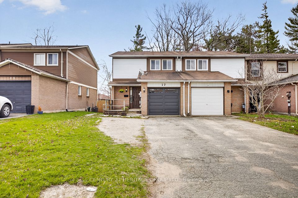 Att/Row/Townhouse at 17 Burns Circle, Barrie, ON L4N 5J8, Barrie