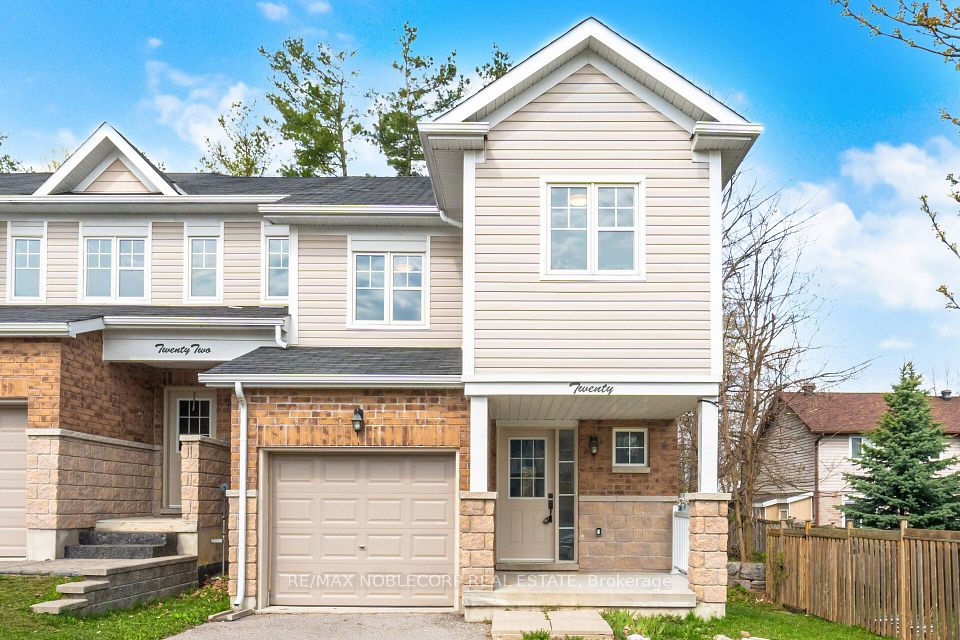 Att/Row/Townhouse at 20 Peartree Court, Barrie, ON L4N 6N7, Barrie