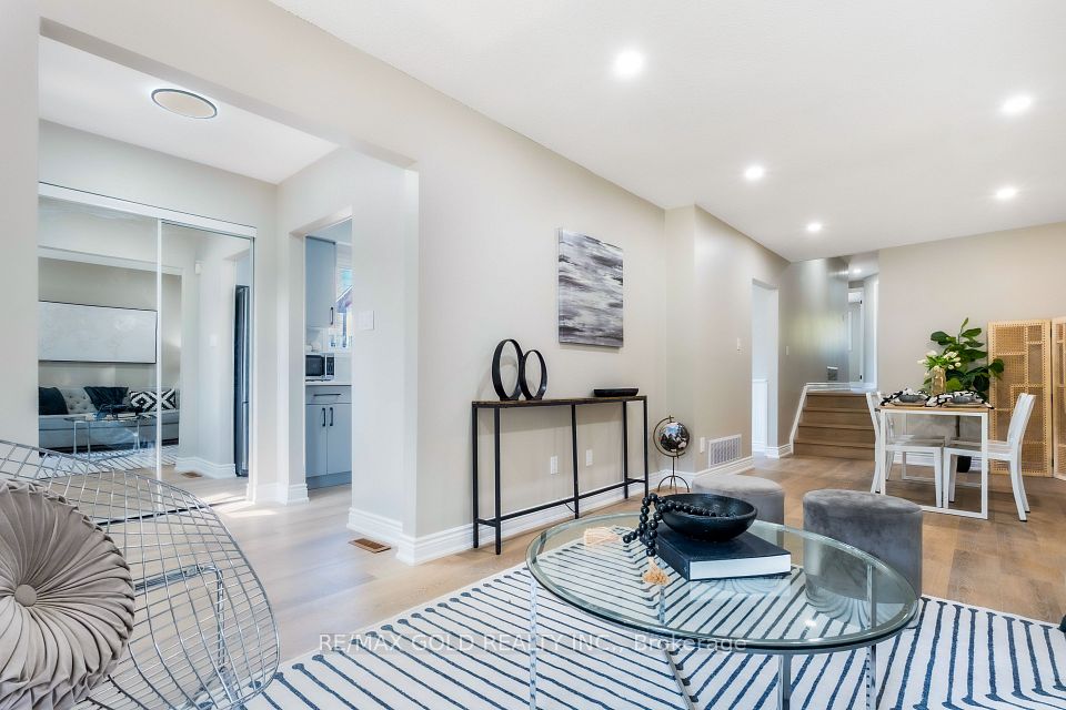 Semi-Detached  at 27 Sylvia Street, Barrie, ON L4M 5J2, Barrie