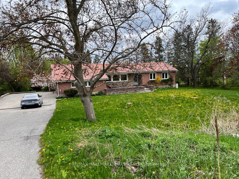 Detached at 595 Big Bay Point Road E, Barrie, ON L4N 3Z9, Barrie