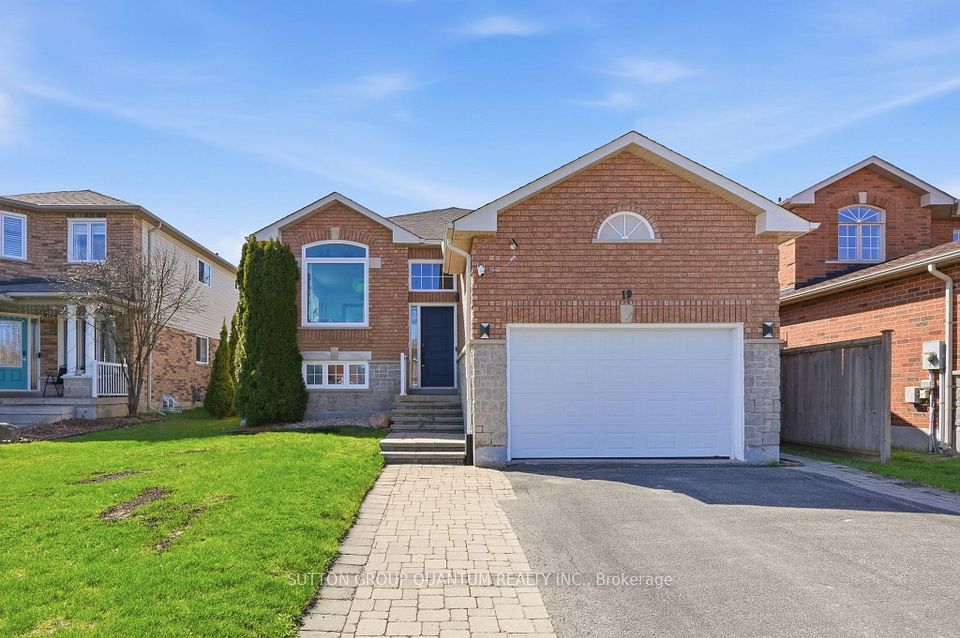 Detached at 19 LESLIE Avenue, Barrie, ON L4N 9N9, Barrie