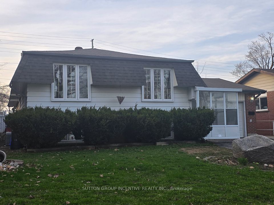 Detached at 50 Farmingdale Crescent, Barrie, ON L4M 5E5, Barrie