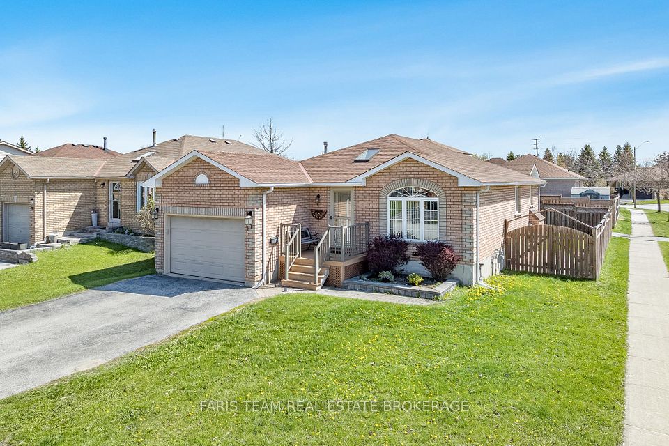 Detached at 57 Wessenger Drive, Barrie, ON L4N 8P8, Barrie