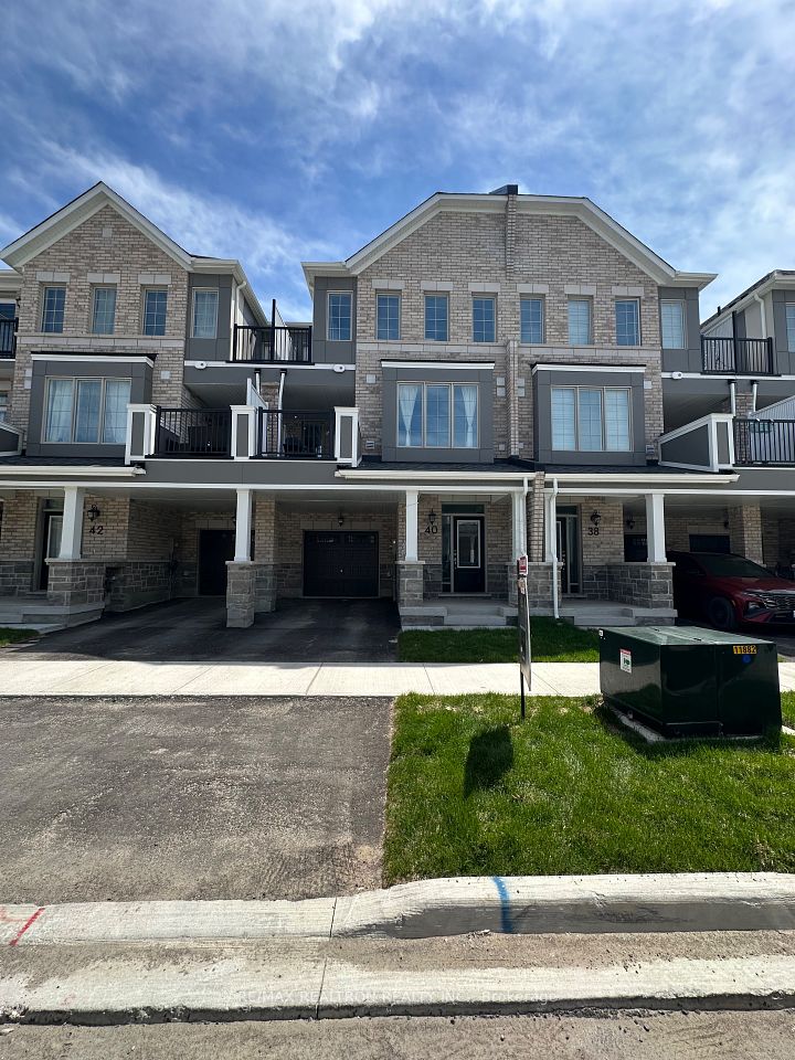 Att/Row/Townhouse at 40 Ennerdale Street, Barrie, ON L9J 0Z7, Barrie