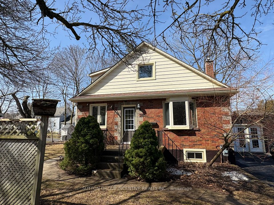 Duplex at 20 Bayview Drive, Barrie, ON L4N 3N5, Barrie