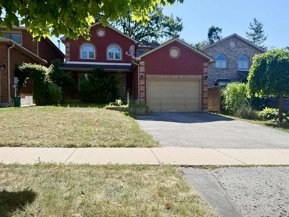 Upper Level at 29 Irwin Drive, Barrie, ON L4N 7A6, Barrie