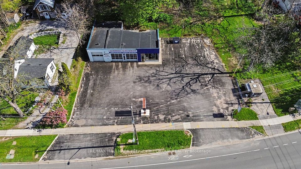 222 Blake Street, Barrie, ON L4M 1K3