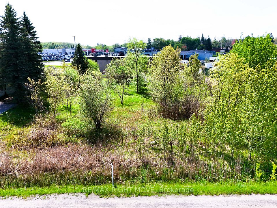 66 Progress Drive, Orillia, ON L3V 0T7