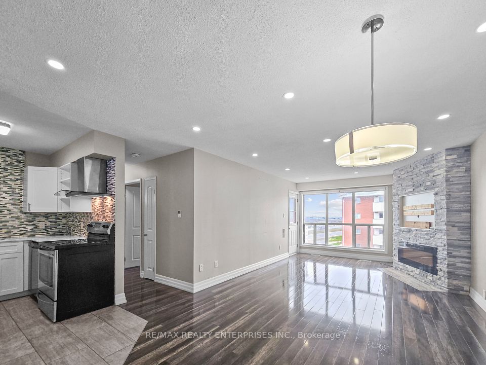 Condo Apartment at 120 Bell Farm Road N 204, Barrie, ON L4M 6J2, Barrie