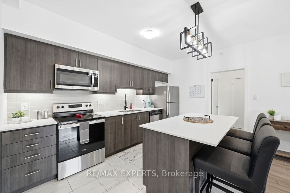 Condo Apartment at 4 Spice Way 103, Barrie, ON L9J 0M2, Barrie